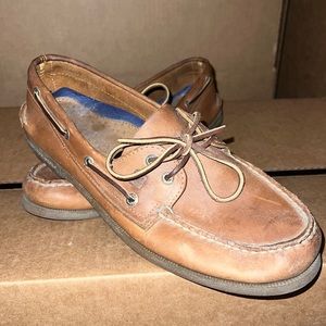 Speedy top-sider men’s leather shoes. Size 12. Great used condition.